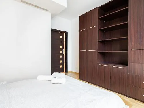 Aparthotel Platinum Towers 2*