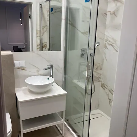 Platinum Towers 2*